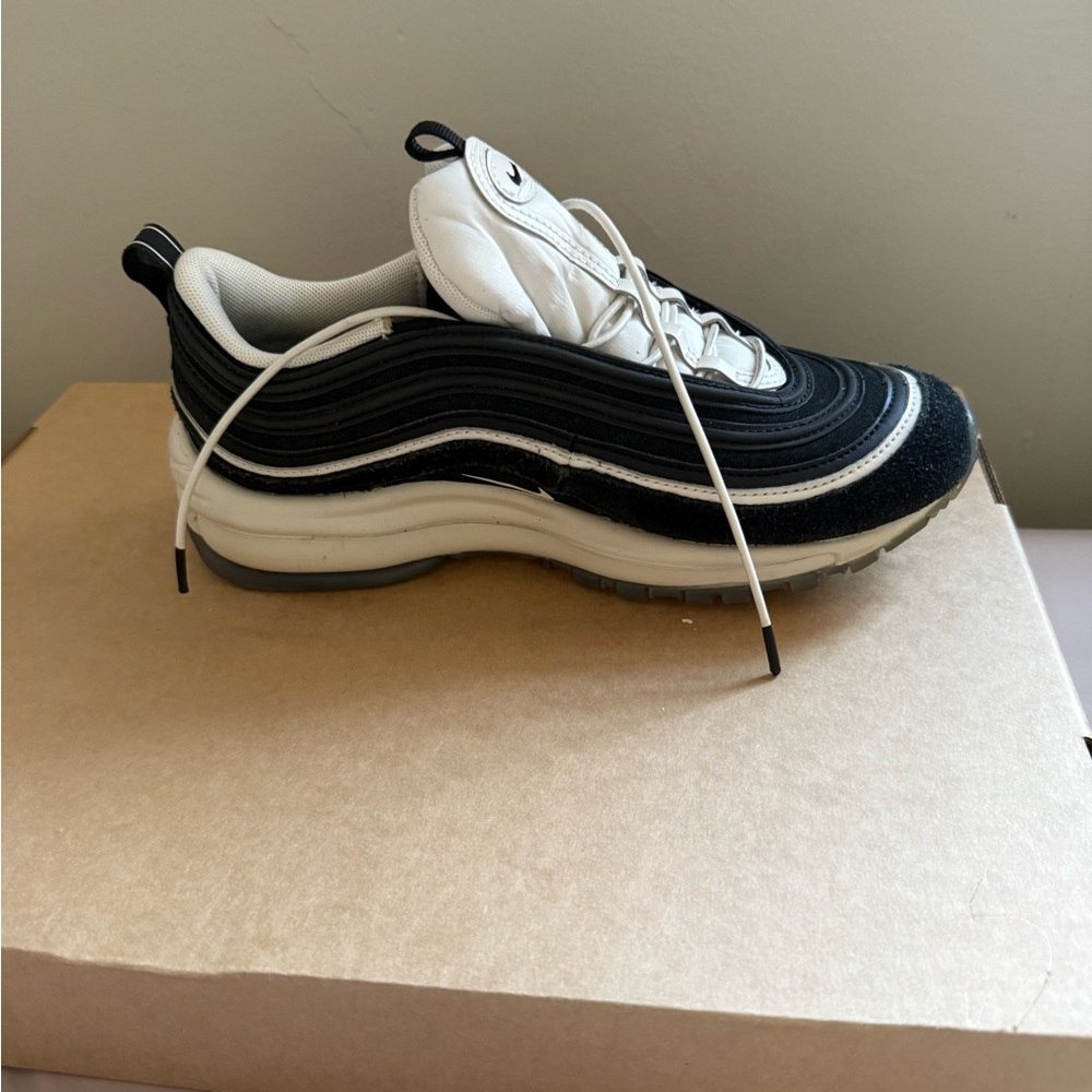 Nike Air Max 270 ESS Women’s Shoes US 7.5 Sneakers. Pre-Owned - Picture 2 of 6